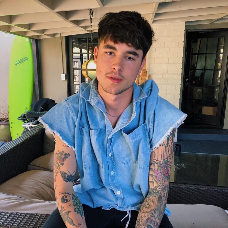 Who Is Kian Lawley Biography Age Height Girlfriend Life Story 2023