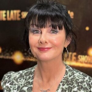 Marian Keyes Biography, Age, Height, Husband, Kids & Net Worth 2024 - VCSD