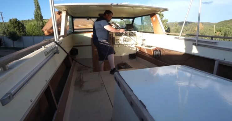 Navigating the Waves The Art of Replacement Components for Your Boat's Restoration